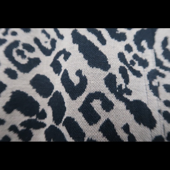 Calvin Klein Women’s Leopard Open Front Cardigan - Picture 10 of 10